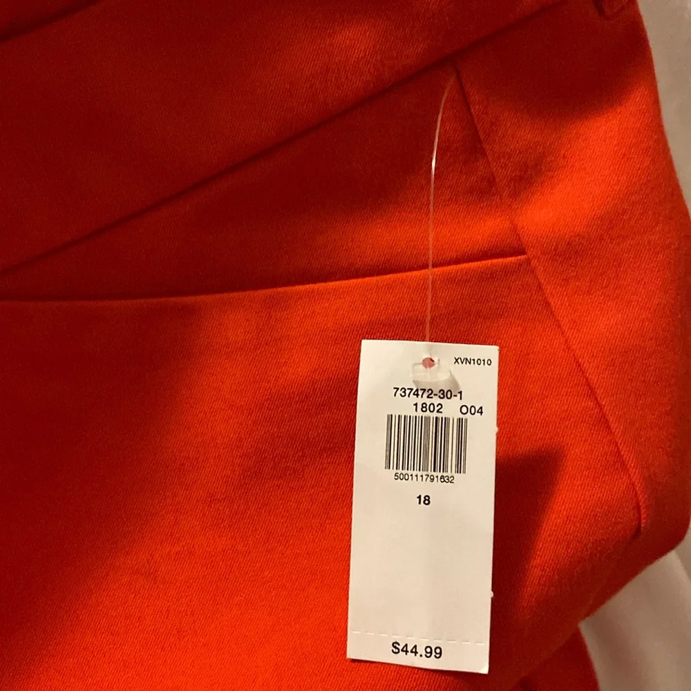 NWT Old Navy red pixie pants, 18, front zipper, pockets, great for work/church. - Picture 4 of 7